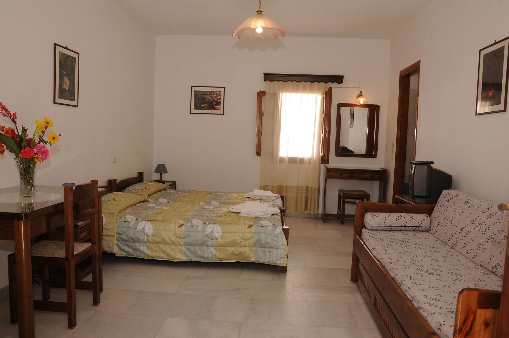 Aparthotel Birikos & Agios Prokopios (Naxos)