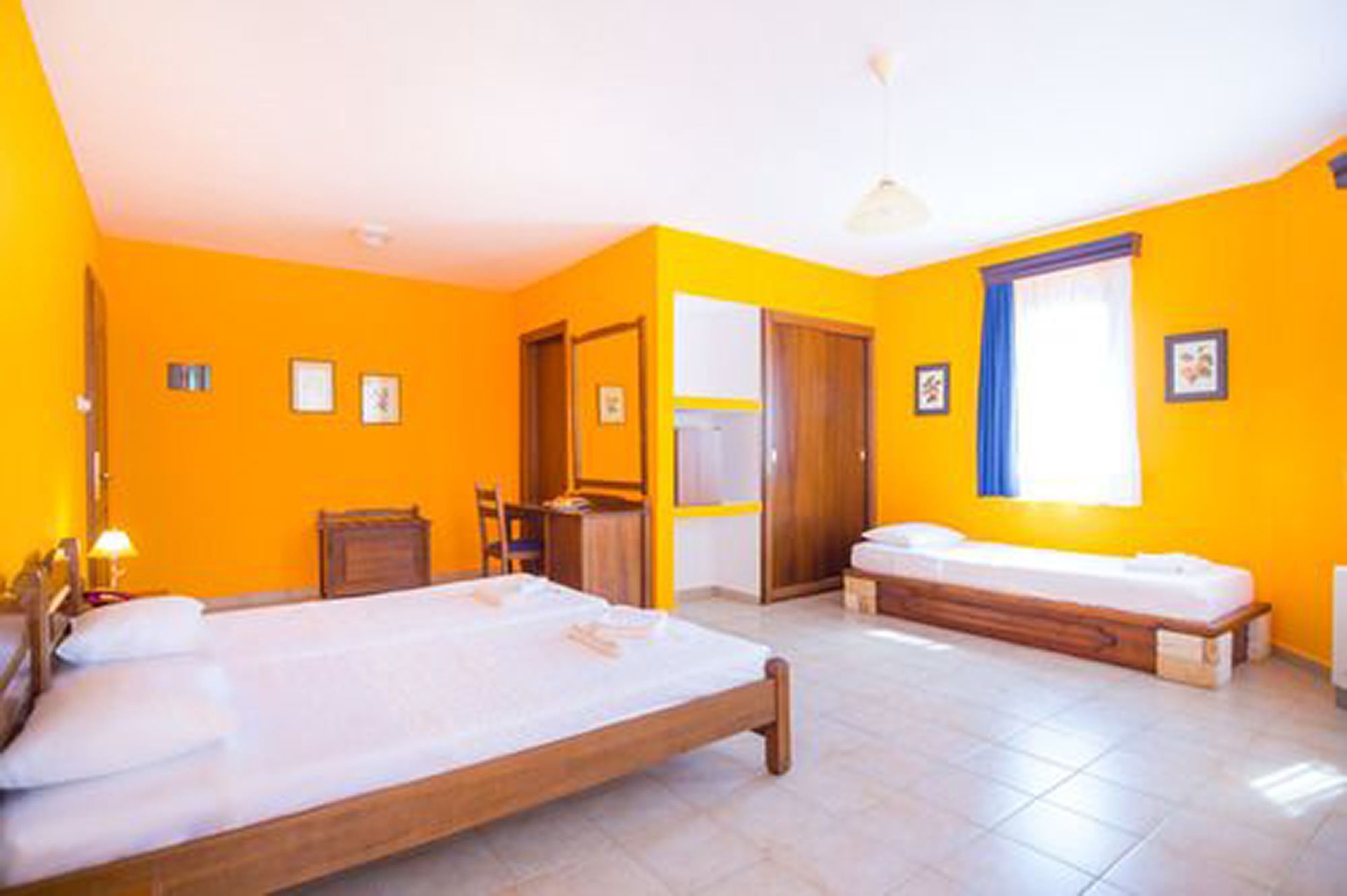 Roxani Hotel 3*