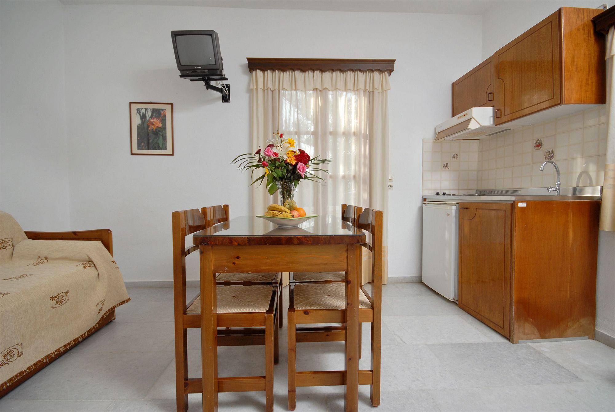 Birikos & Aparthotel Agios Prokopios (Naxos)