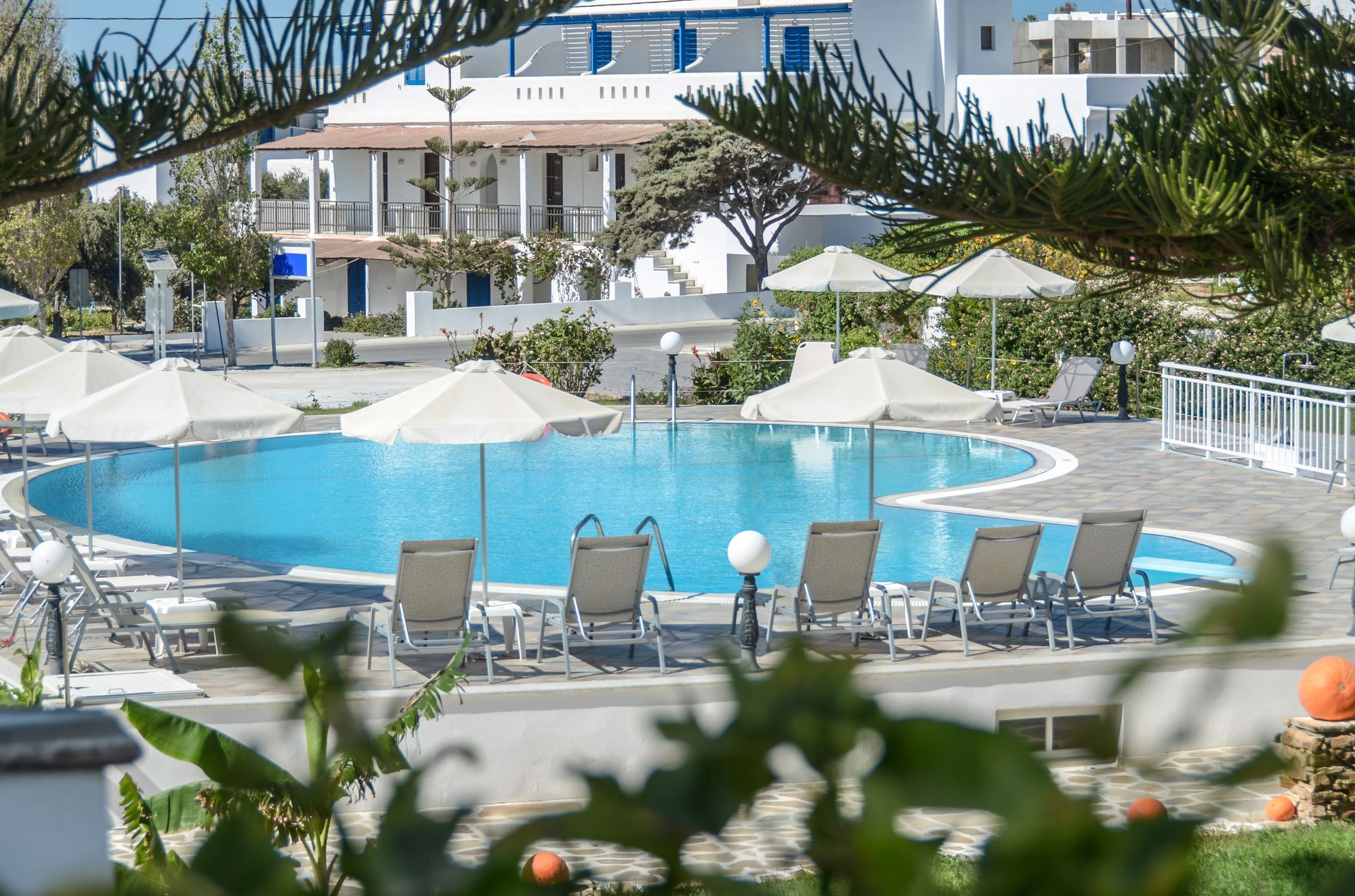 Aparthotel Birikos &