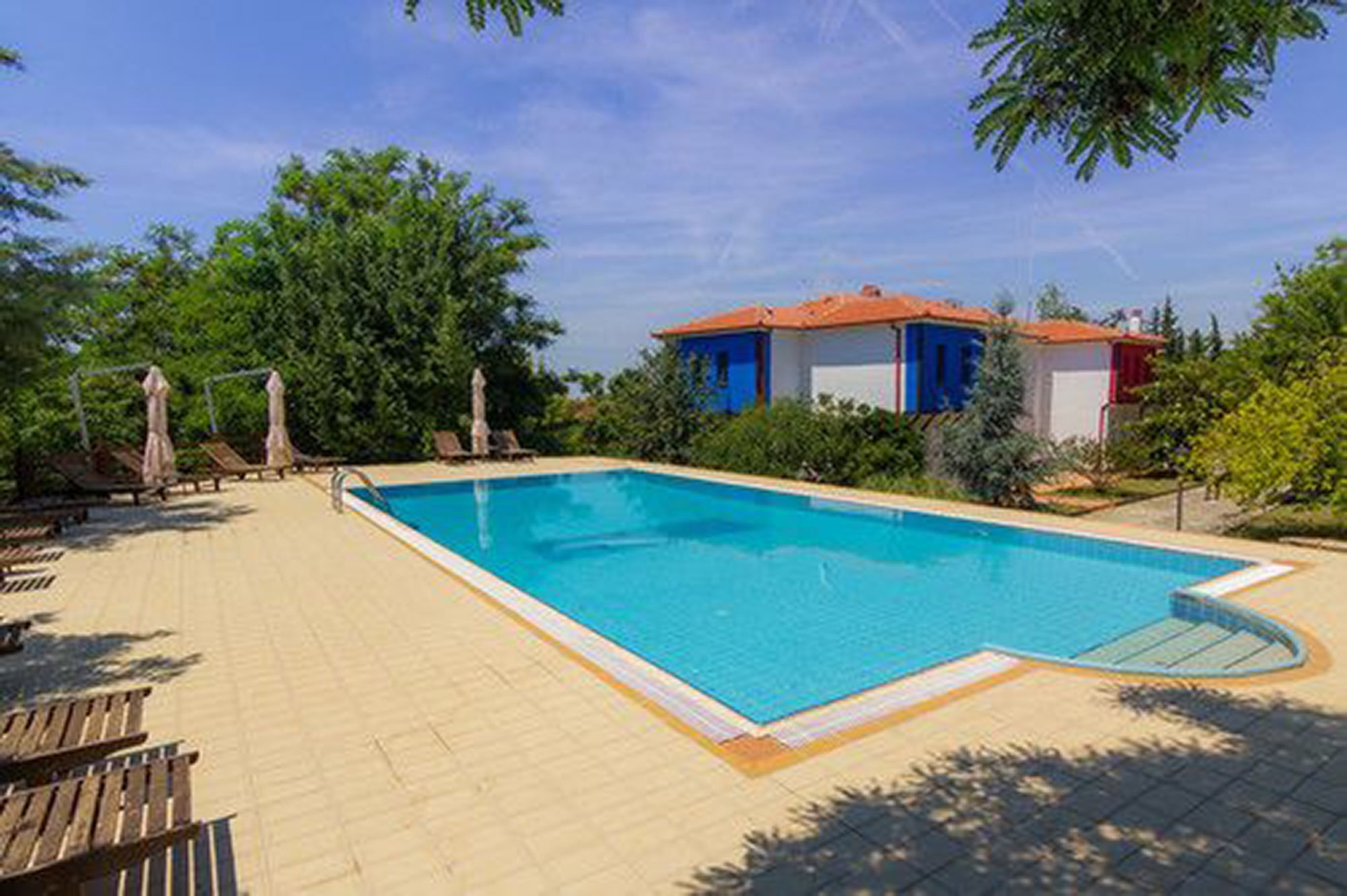 Roxani Hotel 3*
