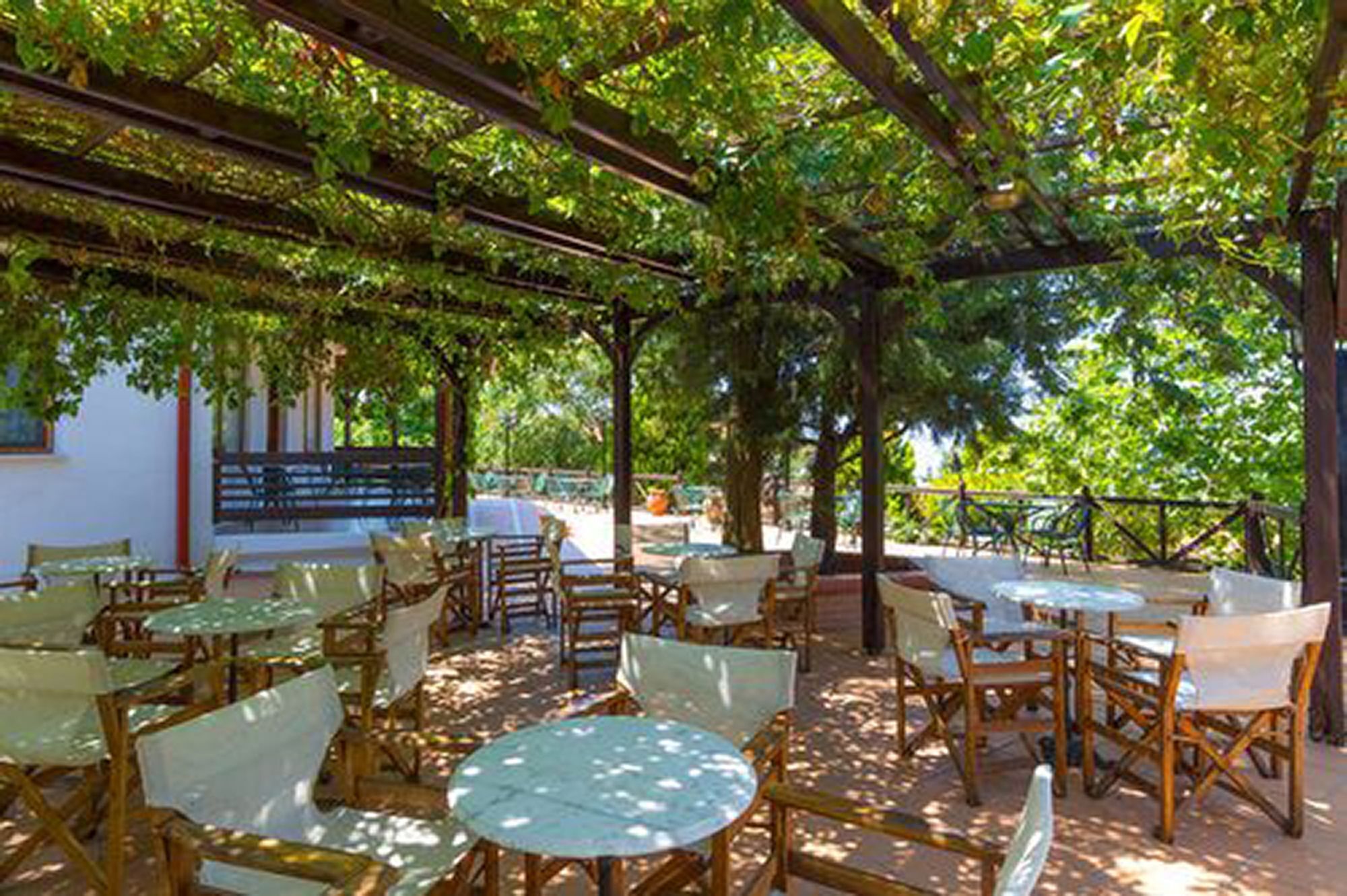 Hotel Roxani 3*