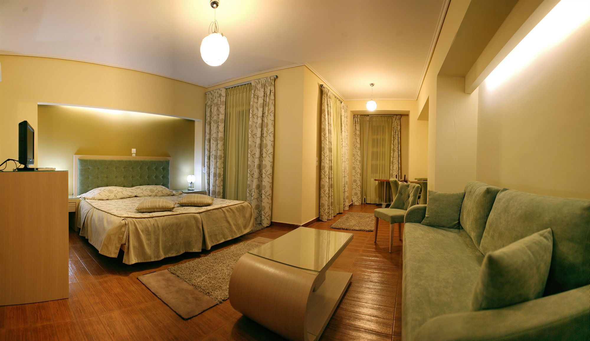 Heliotrope Hotel