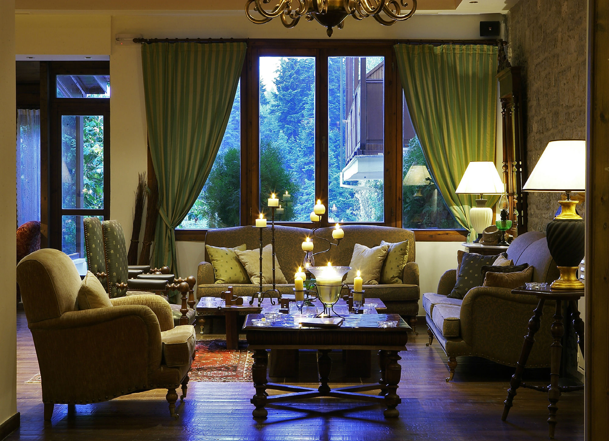 Country Club & 3* Mikro Chorio (Central Greece)