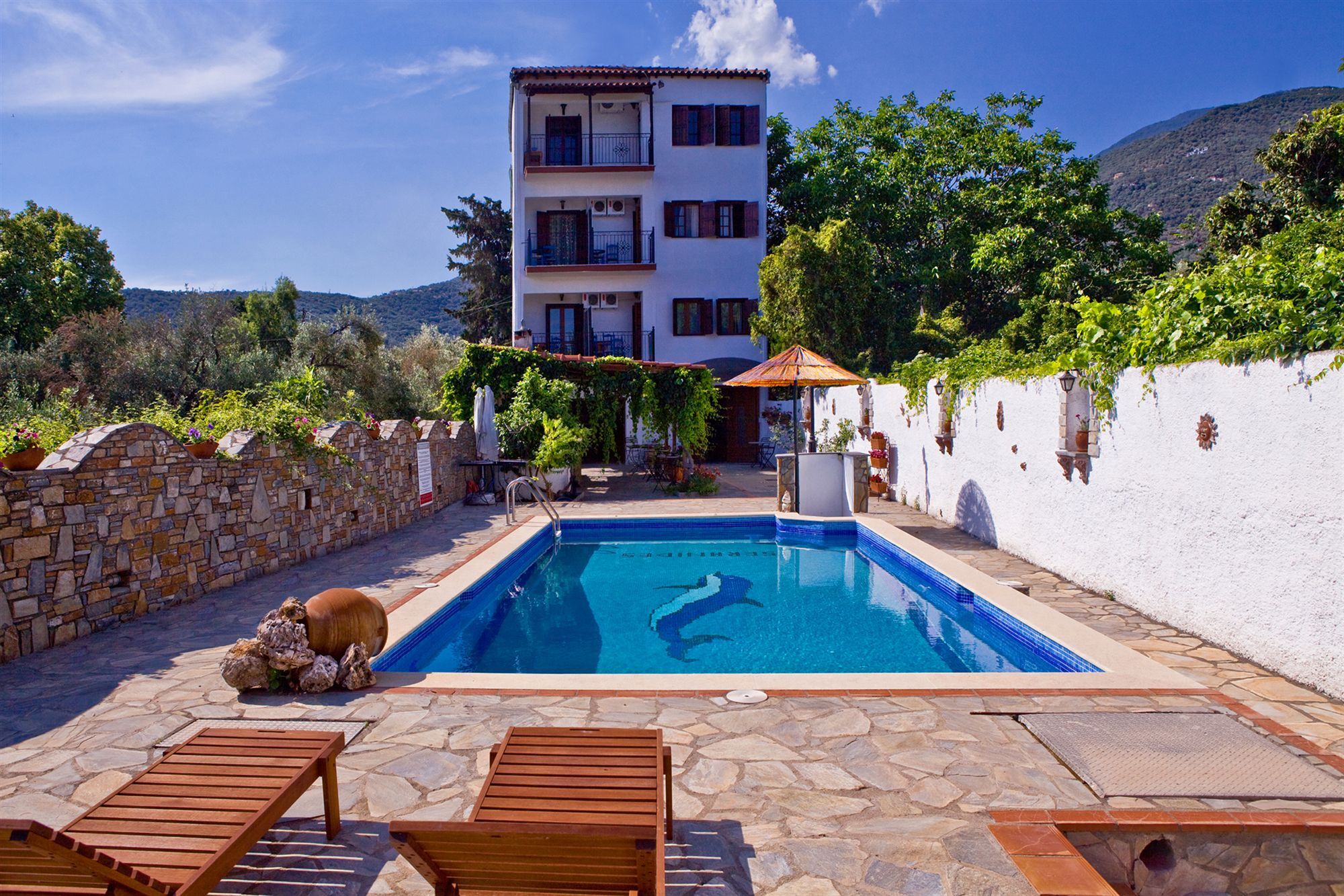 Seranides Boutique 2*