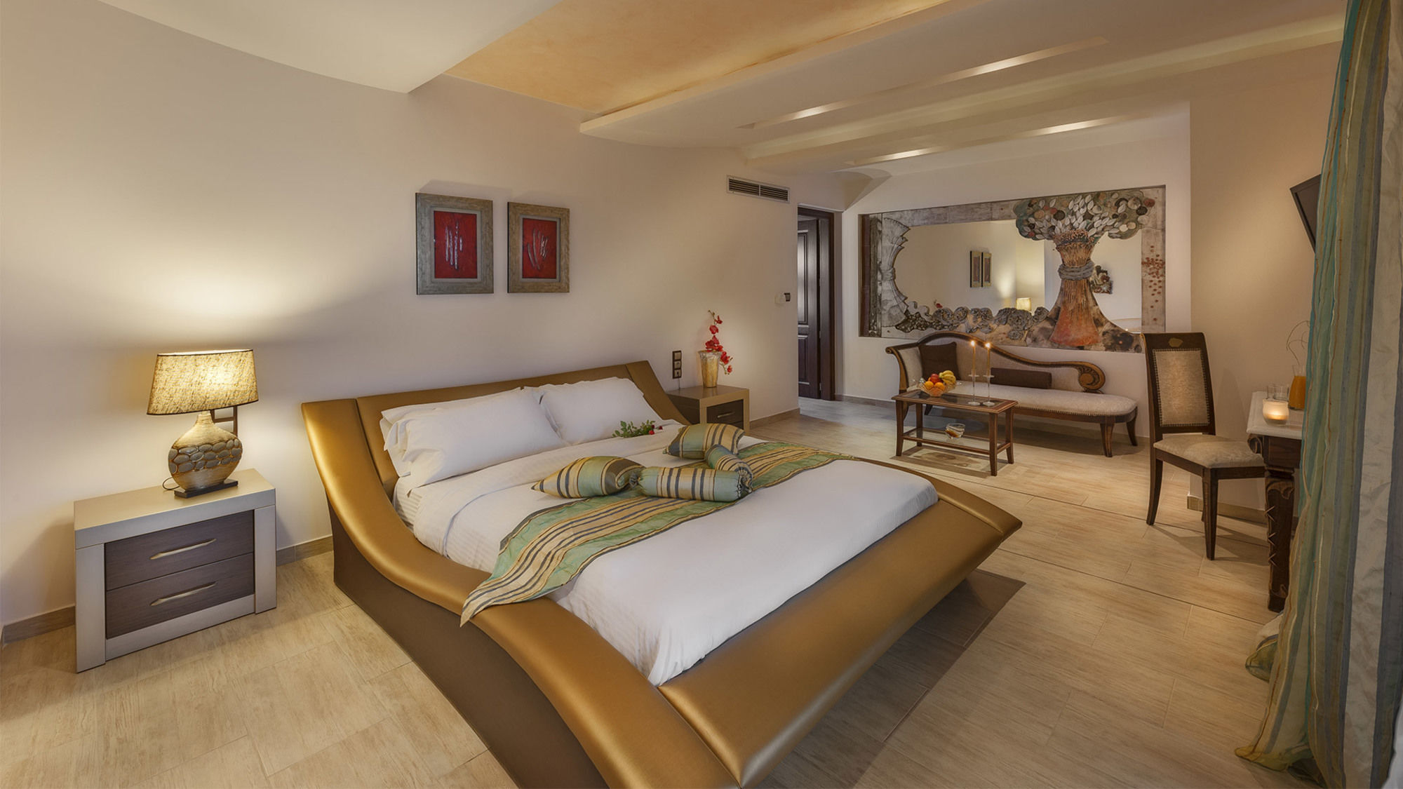 Iakovakis & Hotel 4*