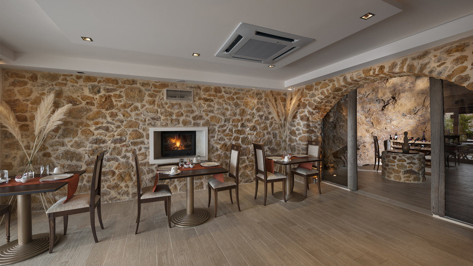Iakovakis & Hotel Koropi