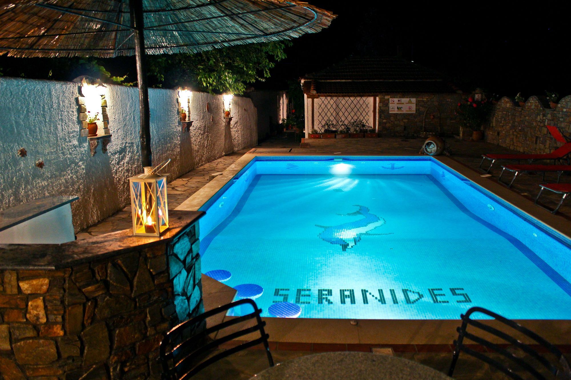 Seranides Boutique Kato Gatzea