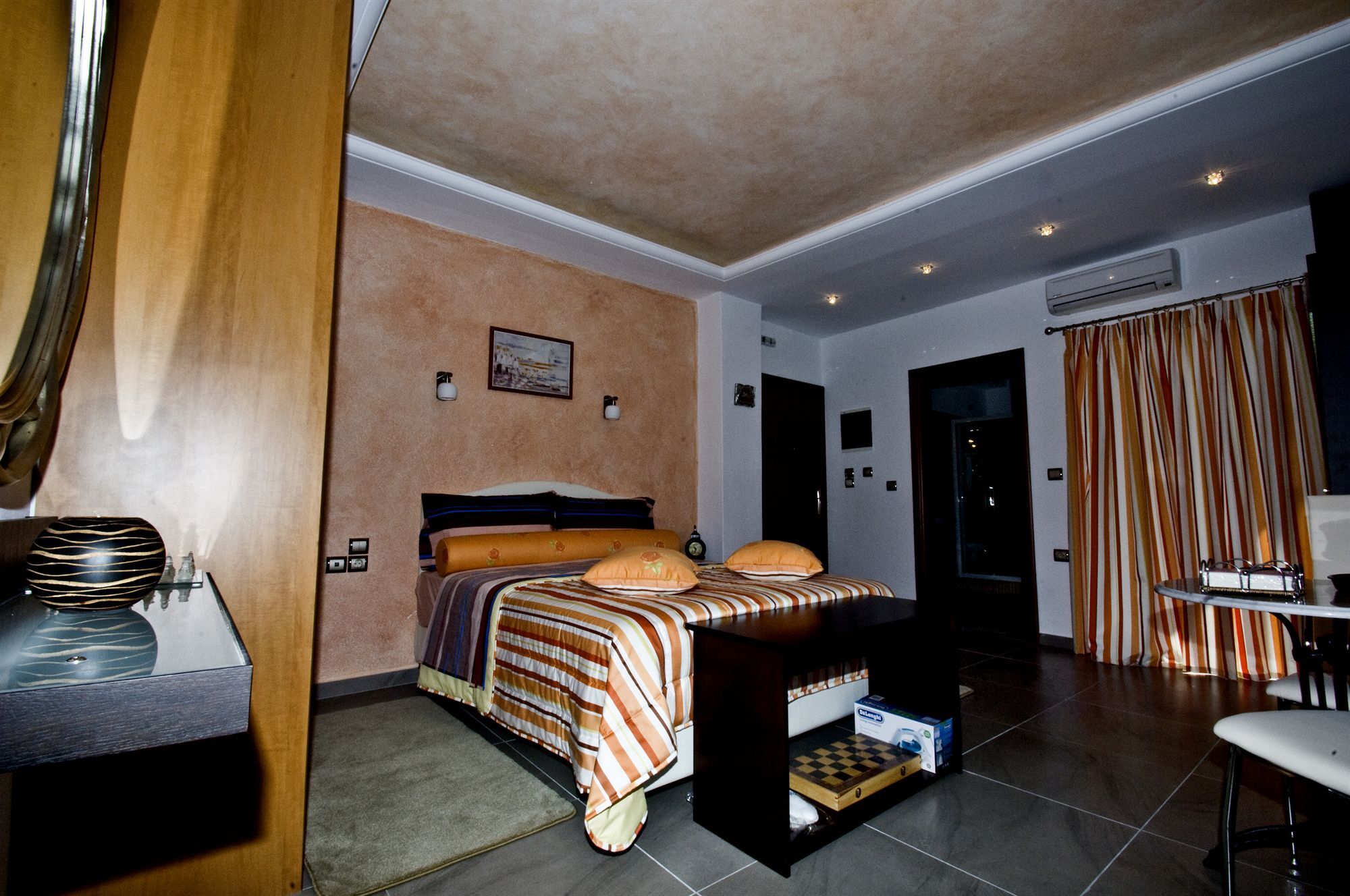 Aegean Wave - Faros Aparthotel Loutraki (Skopelos)