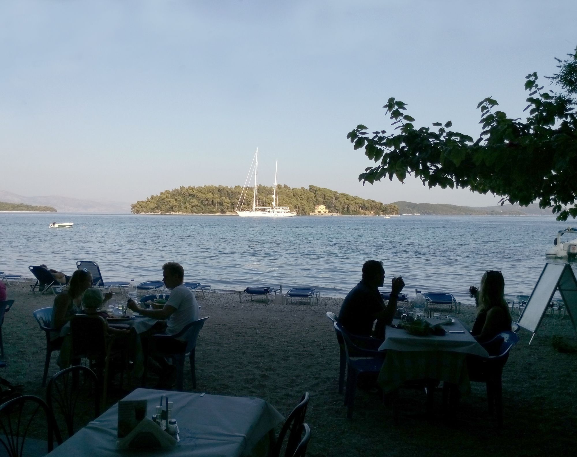Avra Hotel