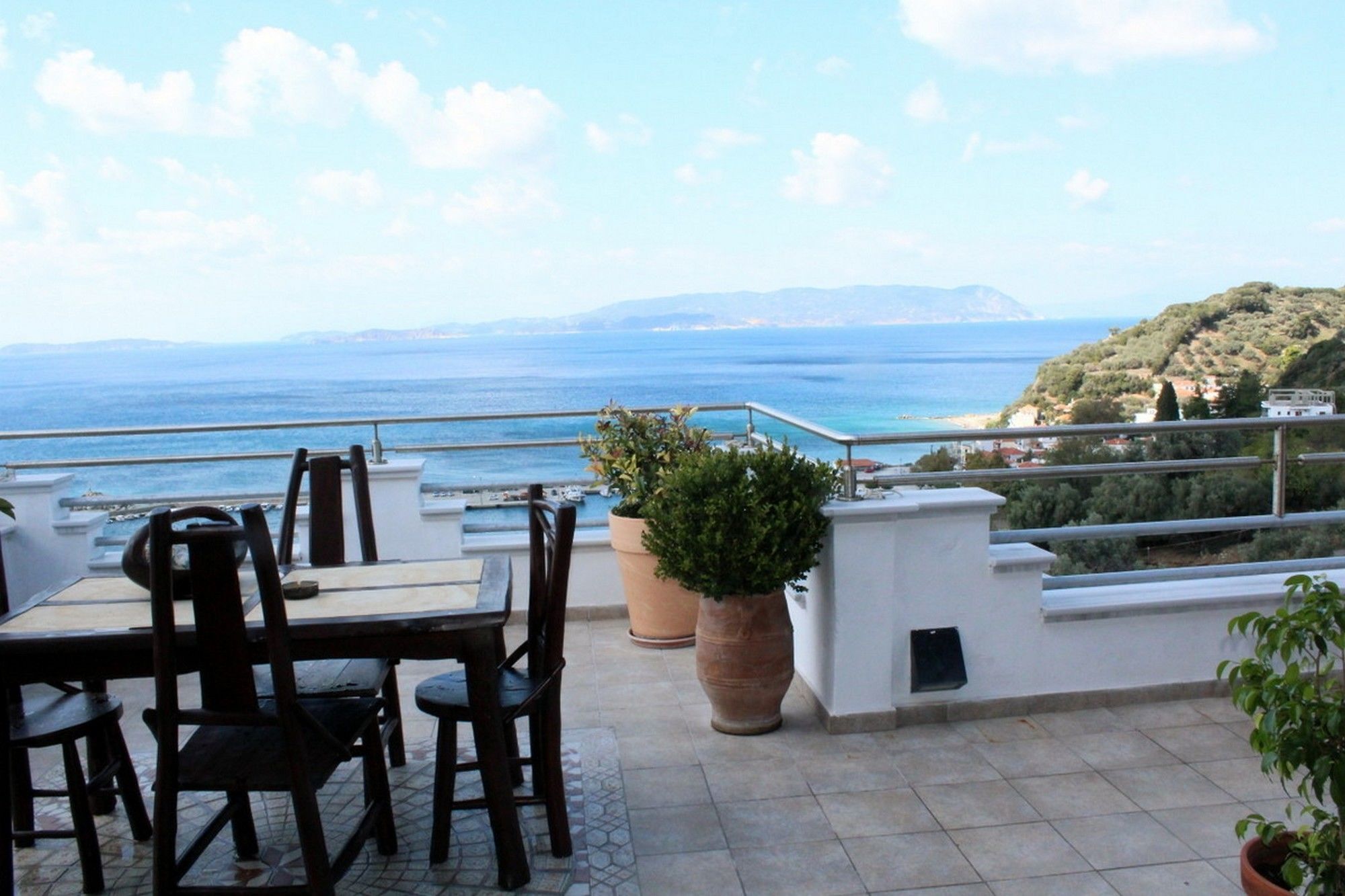 Aegean Wave - Faros Aparthotel 3*