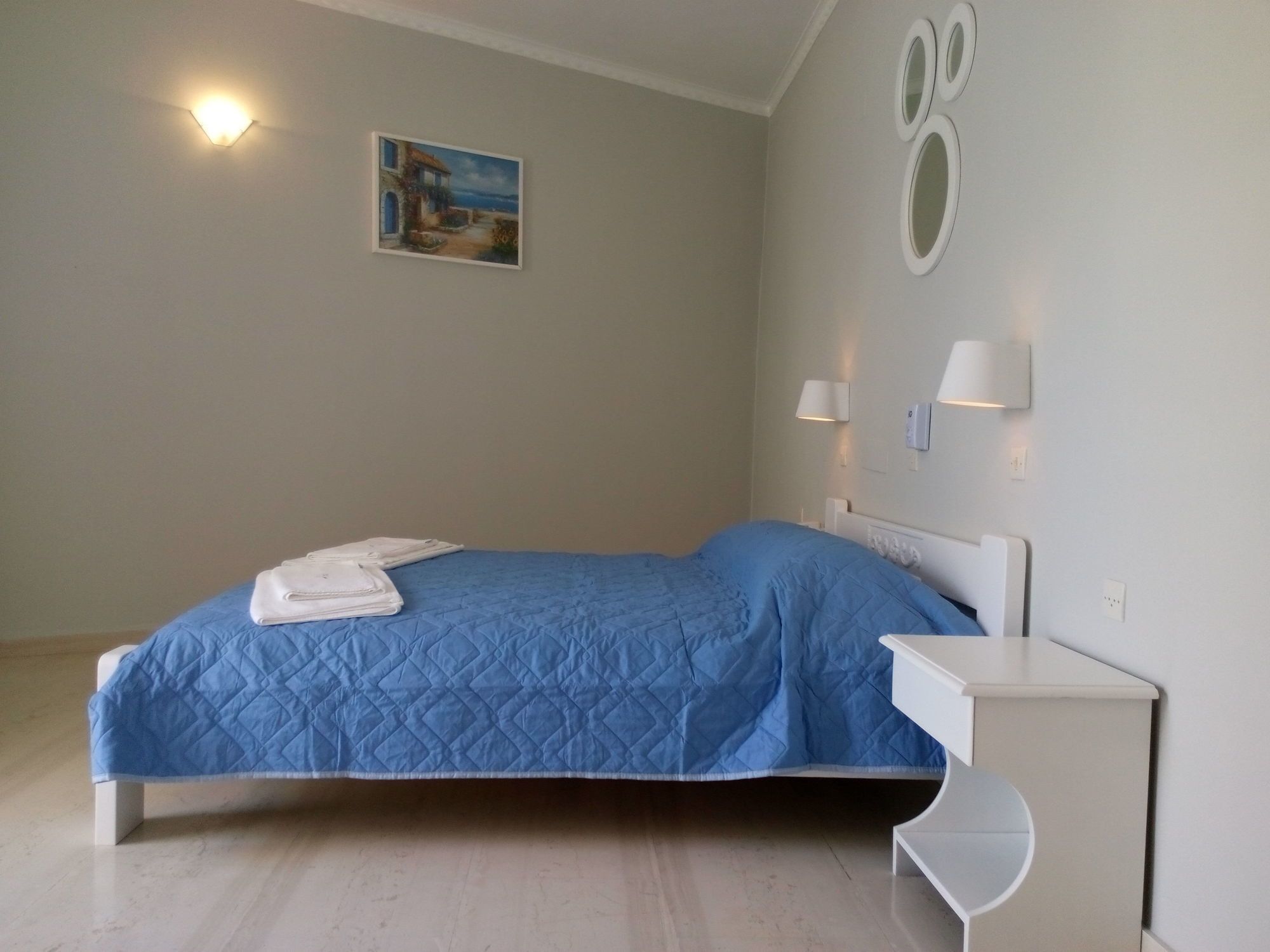 Avra Hotel 3*