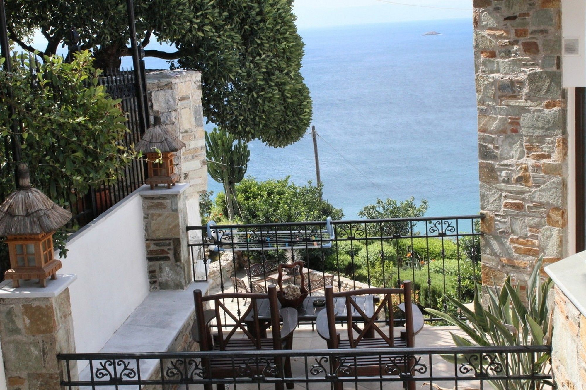Aegean Wave - Faros Aparthotel 3*