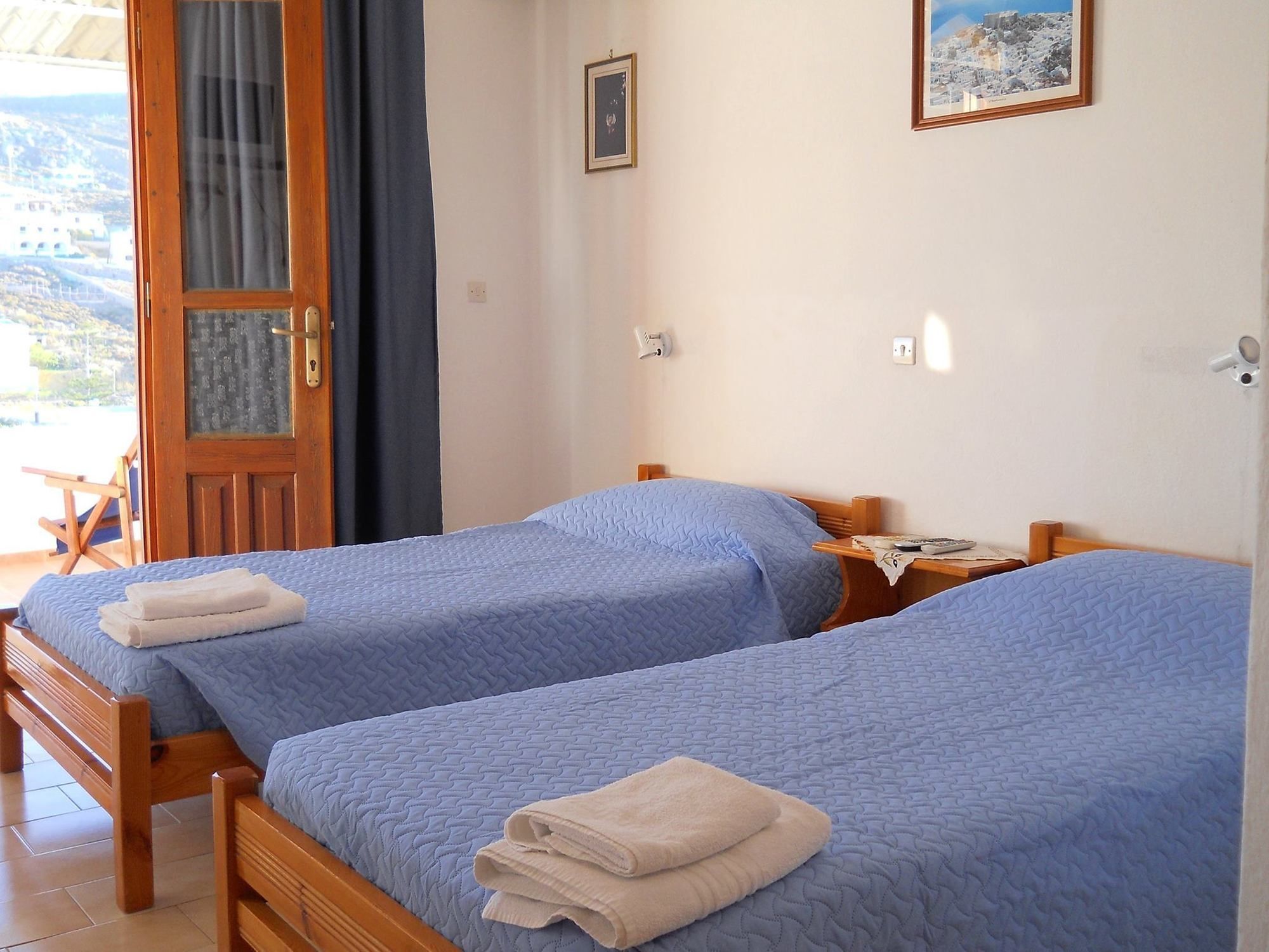 Yvonni Apartment