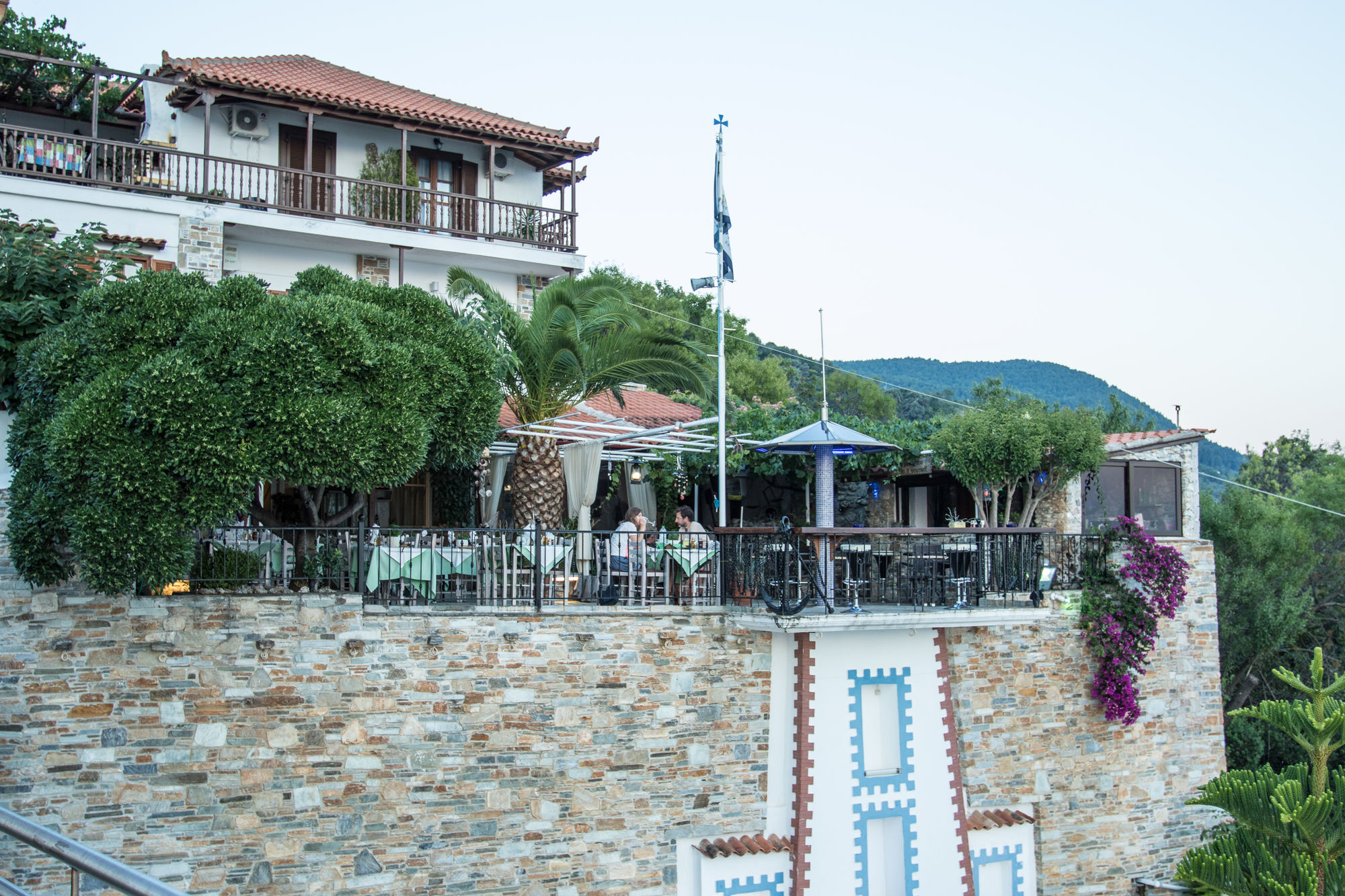 Aegean Wave - Faros Aparthotel Loutraki (Skopelos)