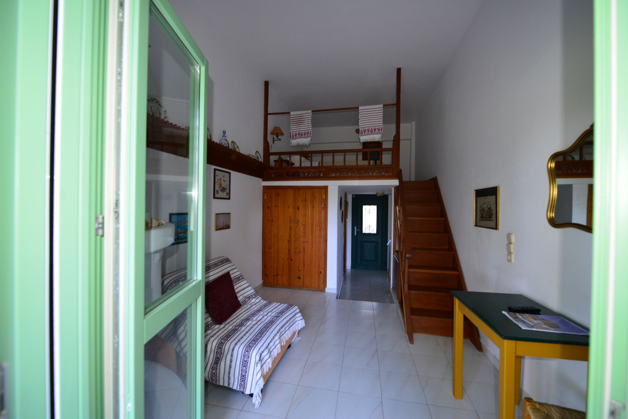 Pegasus & Apartment Skyros