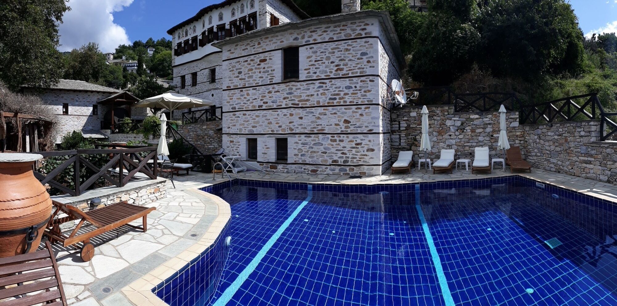 Ta Xelidonakia Bed & Breakfast Pinakatai