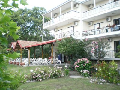 Geromichalos Aparthotel Paralia Skotinis