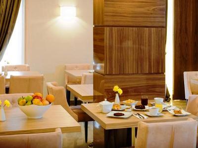 Hotel Dovitel 4*