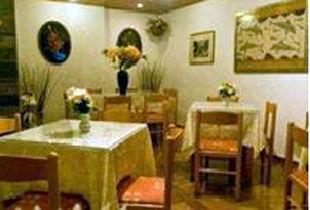Nikos Hotel