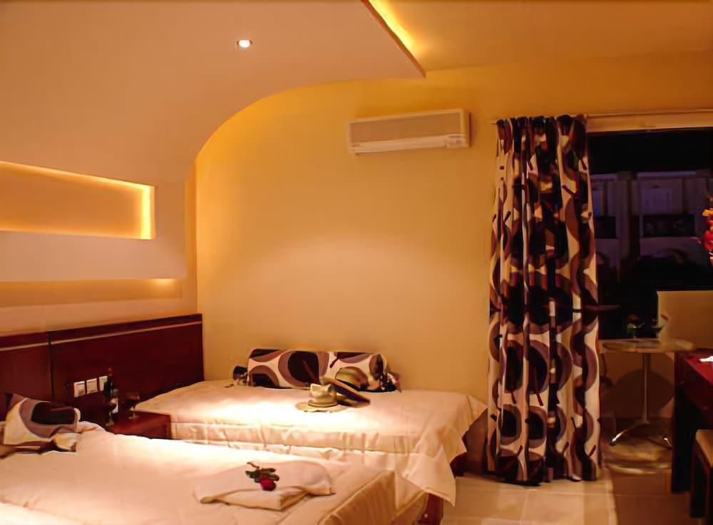 Canadian Hotel 3*