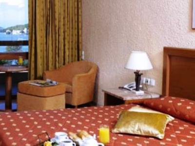 Hotel Aks 4*