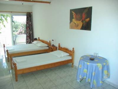 Hotel Saron 2*
