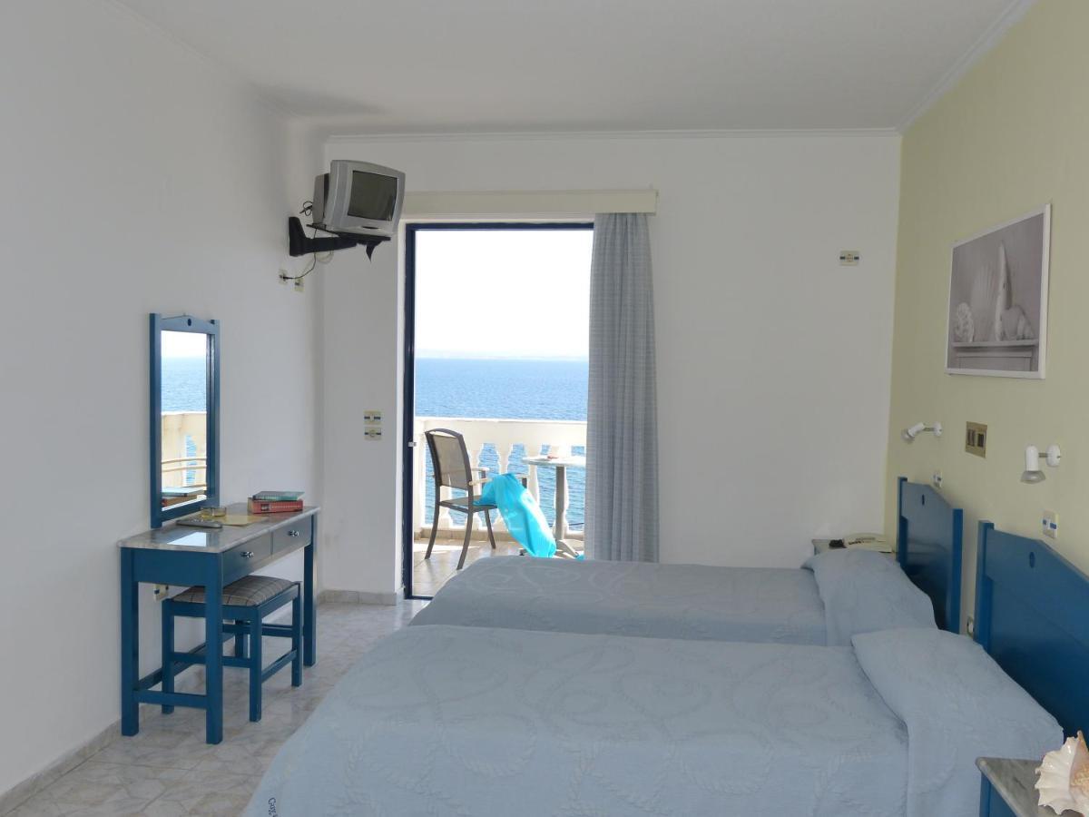 Ostria Seaside And 4*