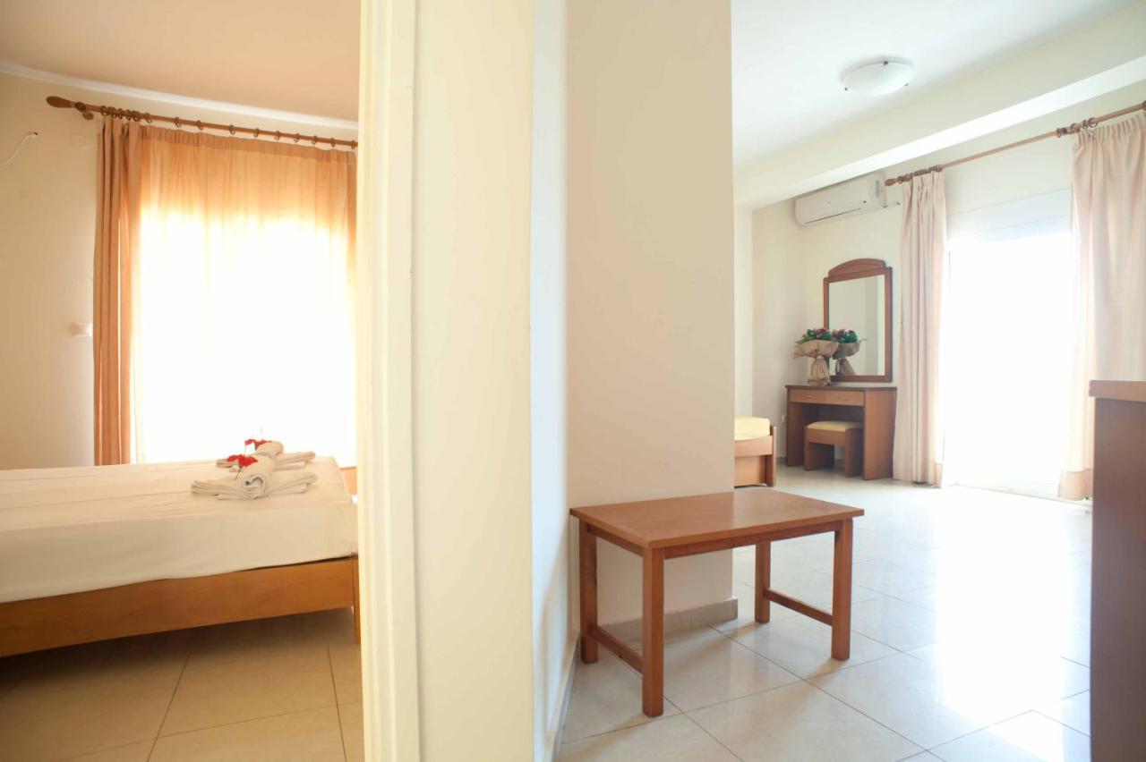 Aparthotel Semiramis 2*