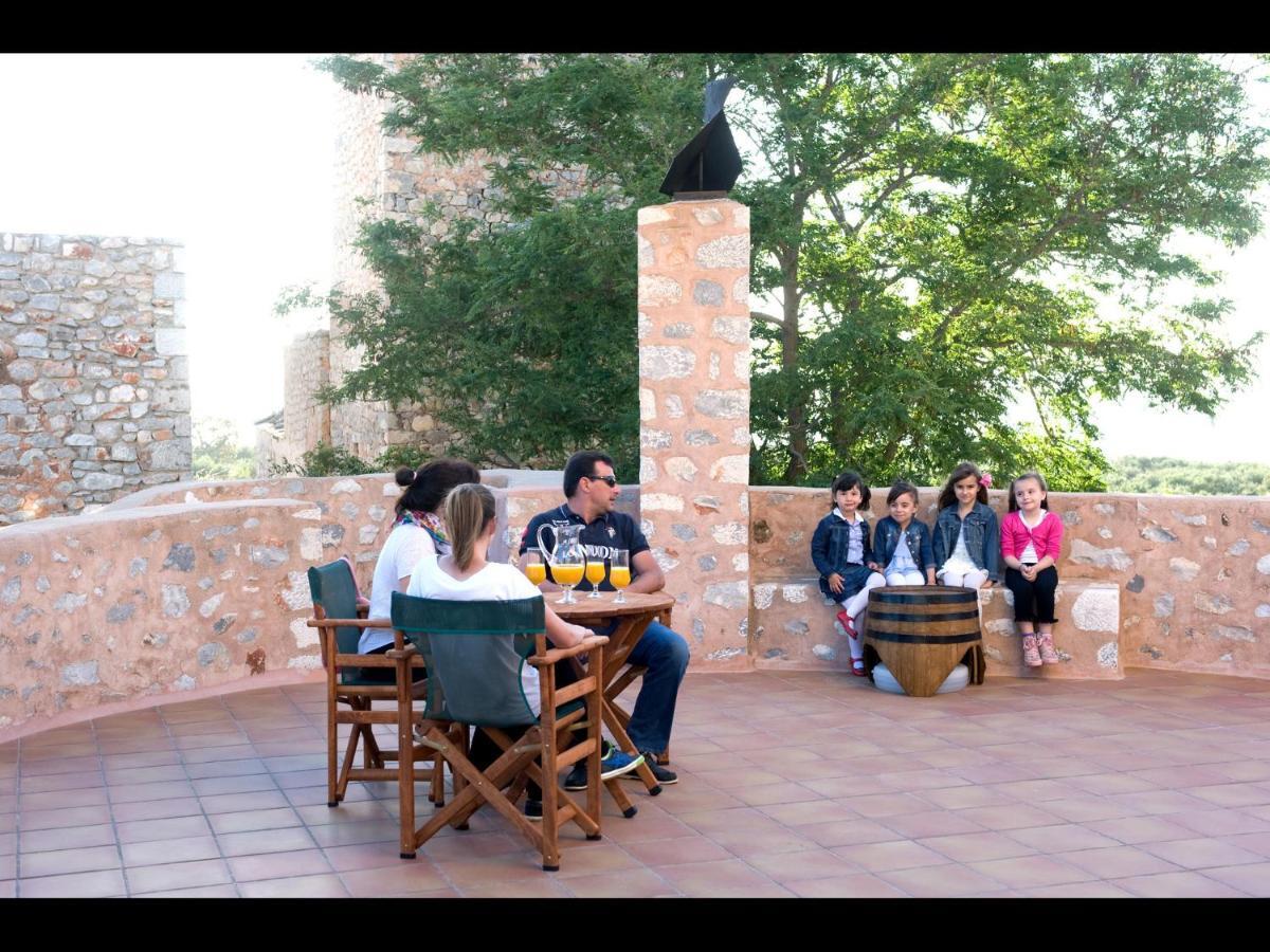 Arapakis Historic Castle Aparthotel 4*