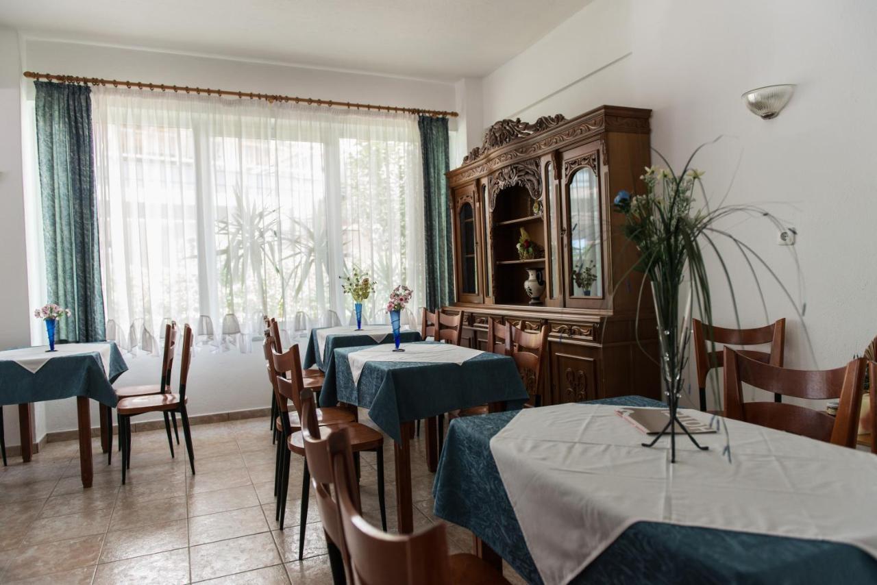 Alexandros Hotel 2*