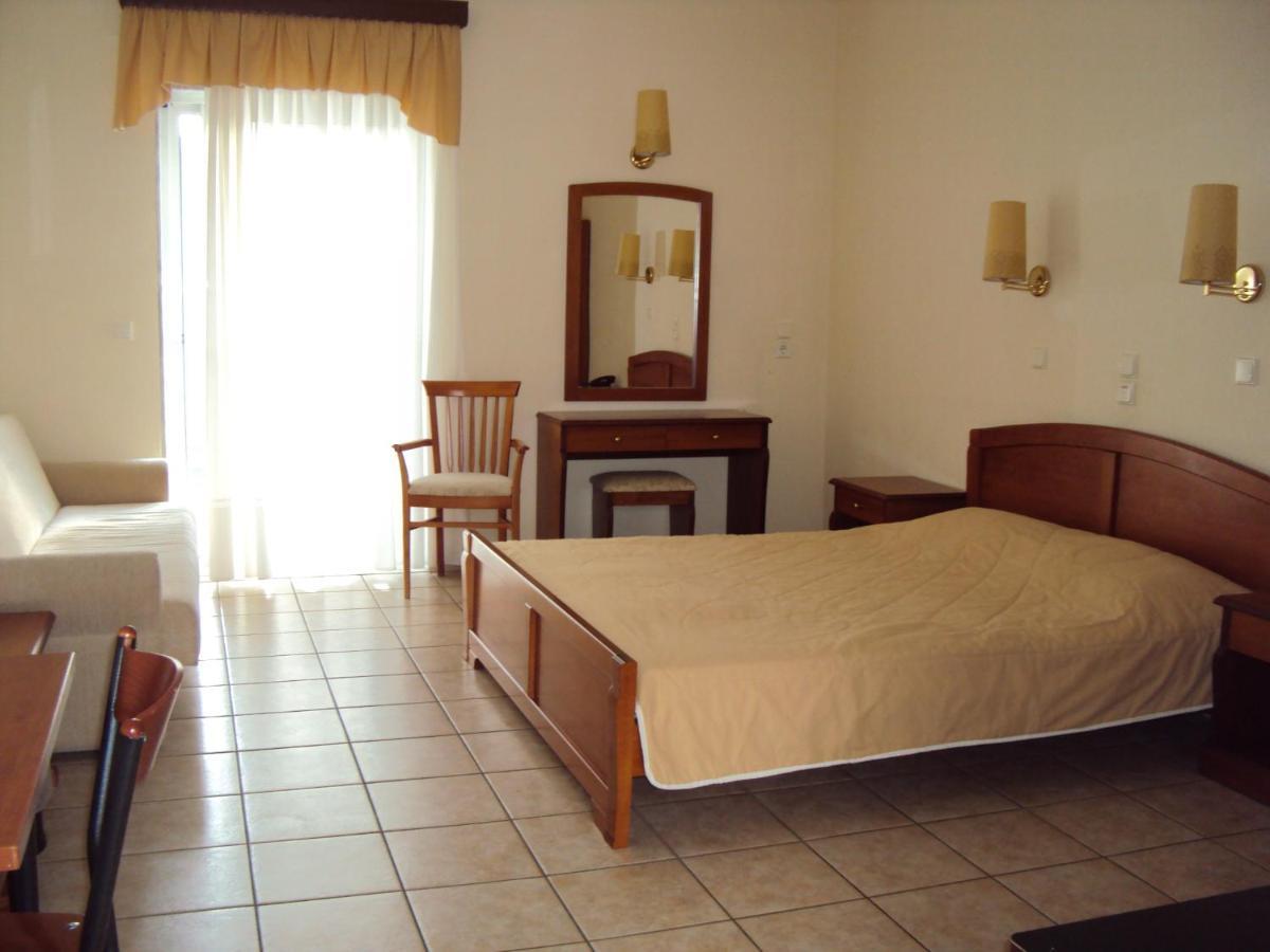 Aparthotel Amalia Palaiontsiflikion