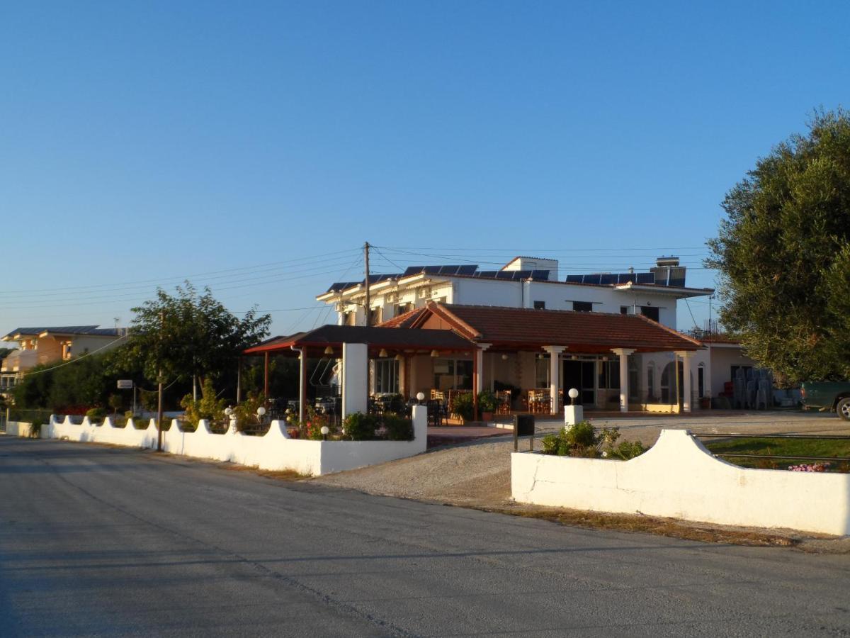 Selini Hotel 2*