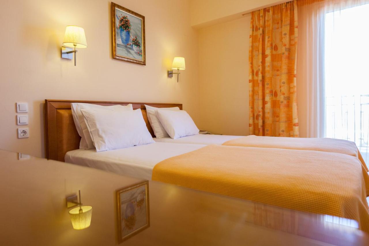 Pantheon Hotel 3*