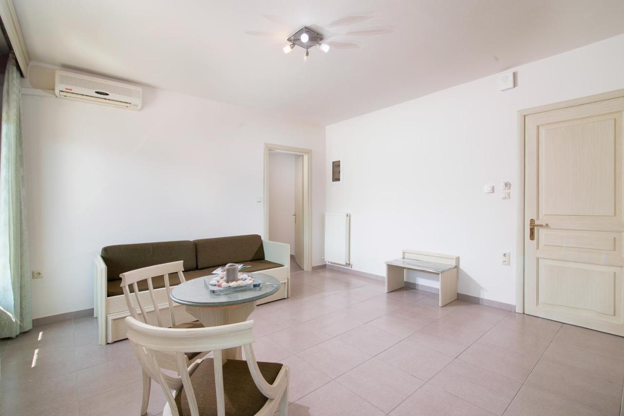 Albatros Apartment *