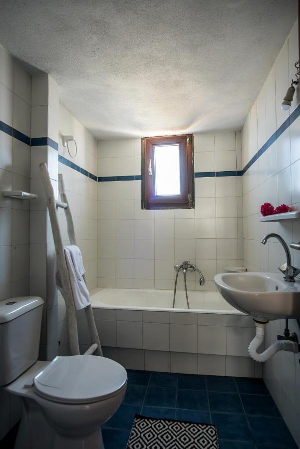 Apartment White In Paros