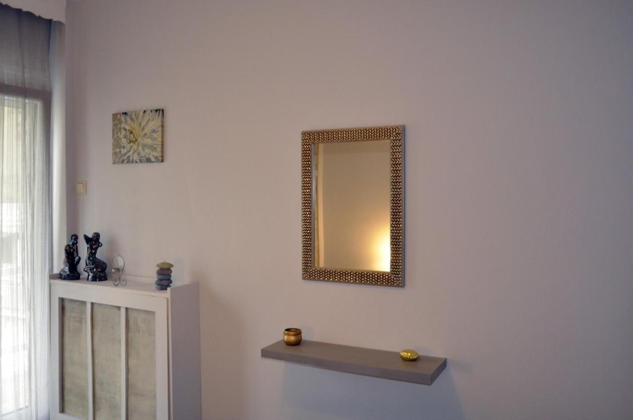 Sea View Apartment *