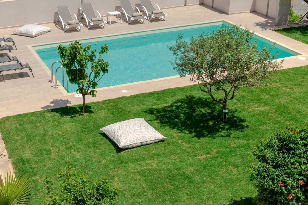 Mangie Hersonissos (Crete)