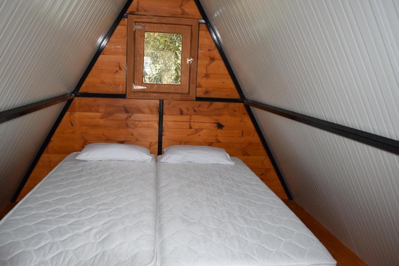 Kea Campsite Pisses