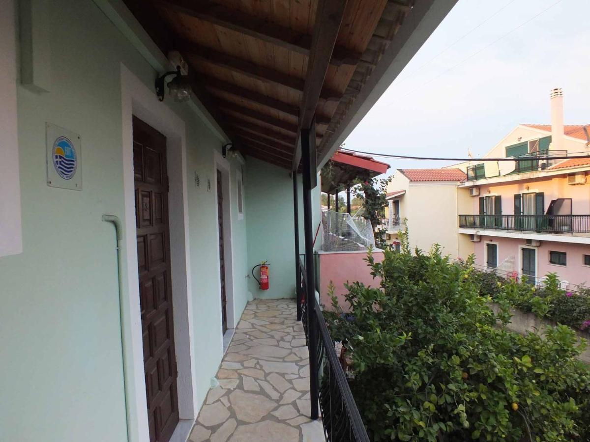 Dimitris Acharavi Corfu * Acharavi (Corfu)