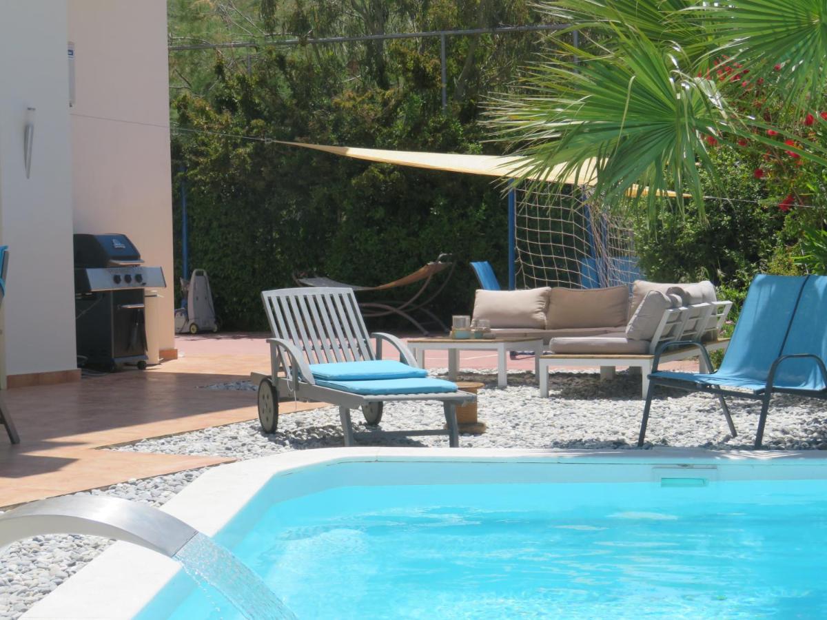 Thimari Sports & With Private Pool And Jacuzzi Sounion