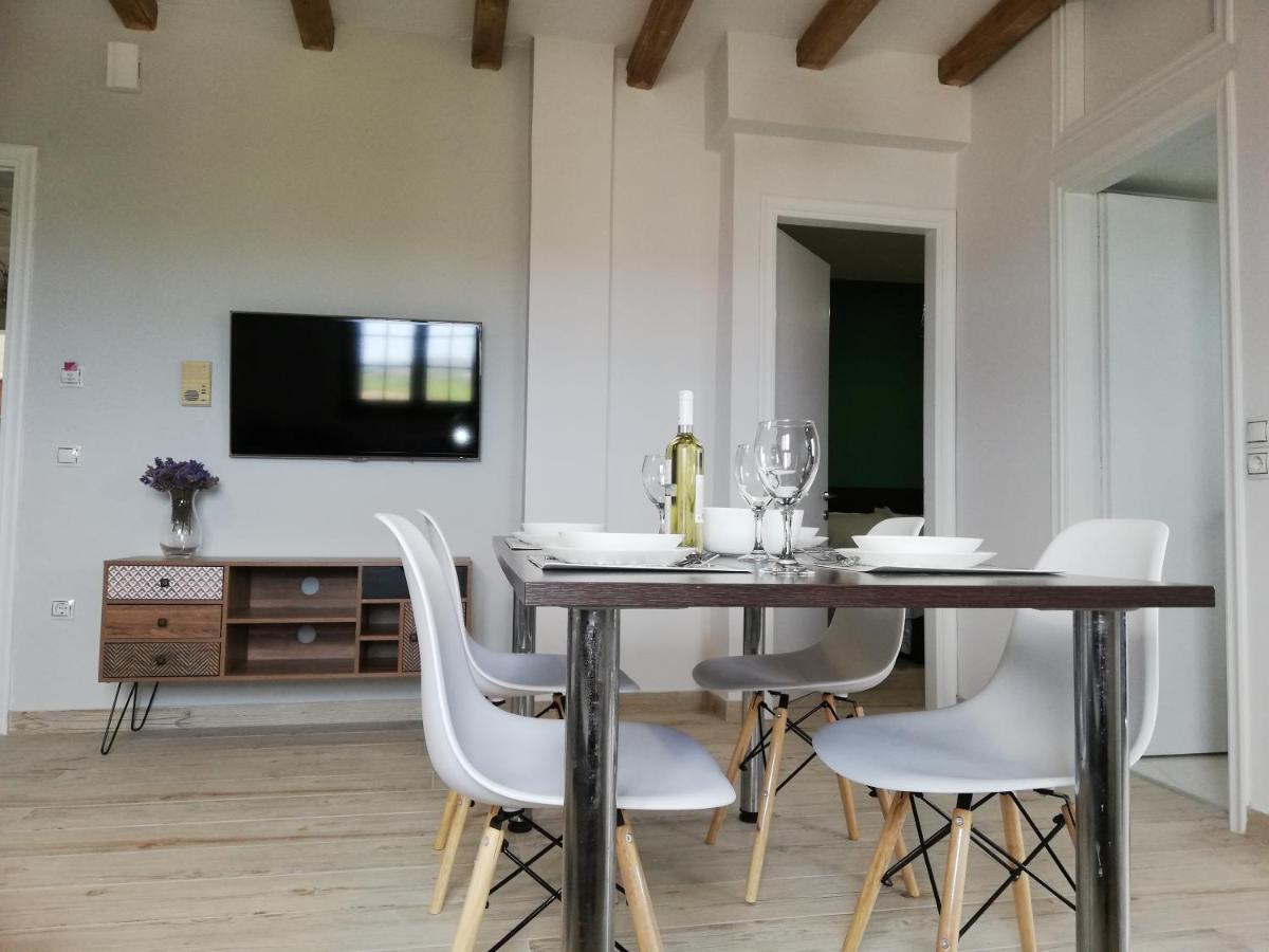 Terra Lemnia Holiday home *