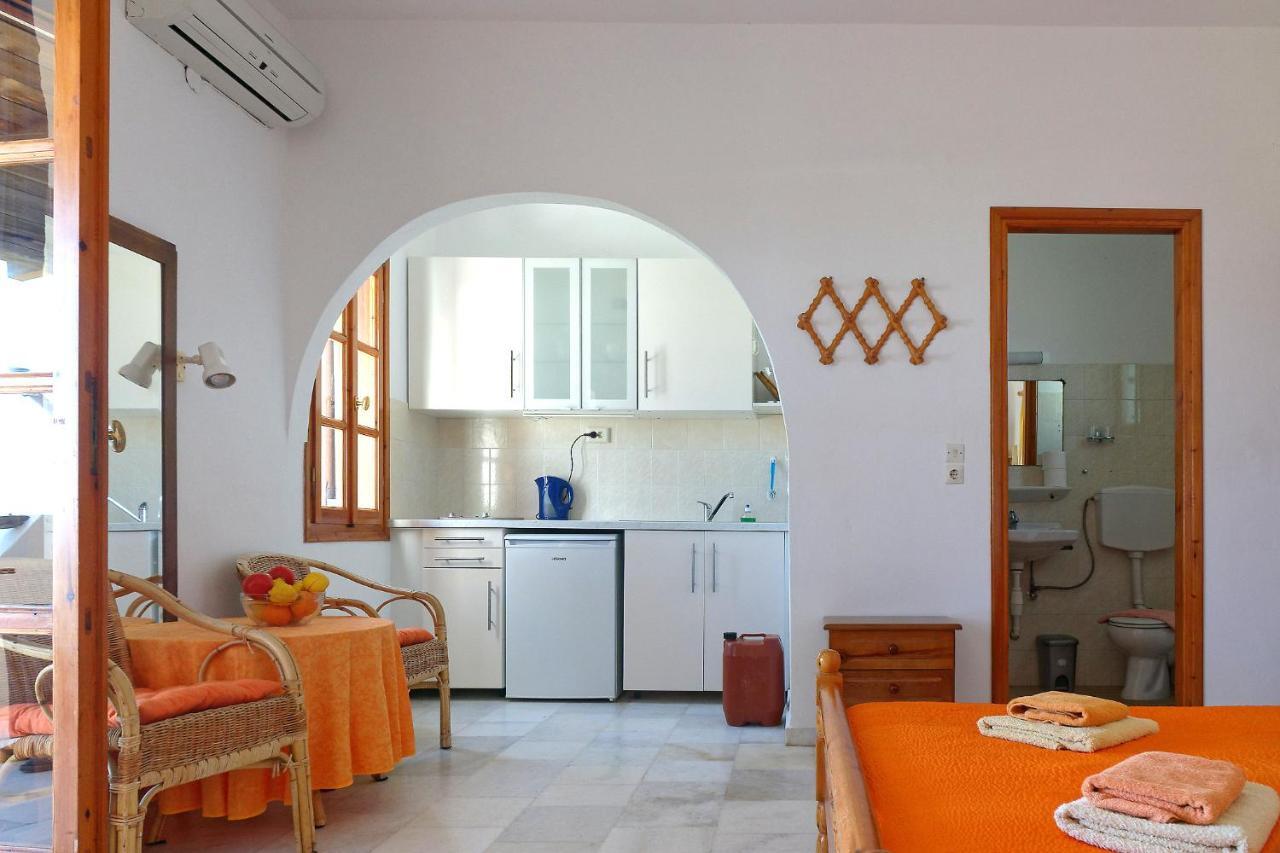 Askella Apartment *