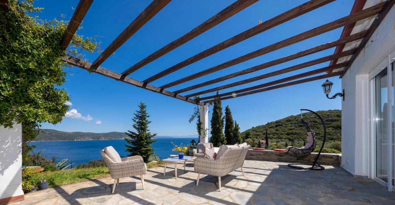 Villa Pirgadikia Villa *