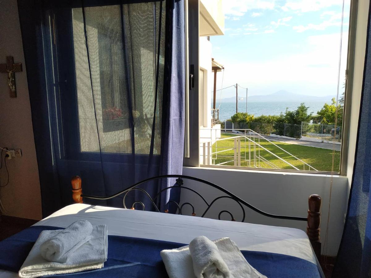 Holiday home Beautiful House By The Sea,loutraki Skaloma. *