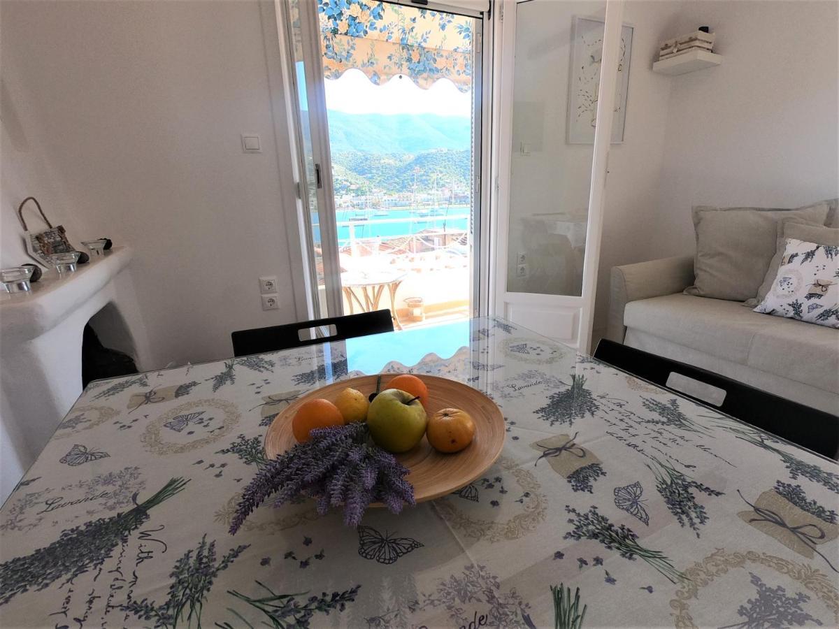Villaki Poros House *