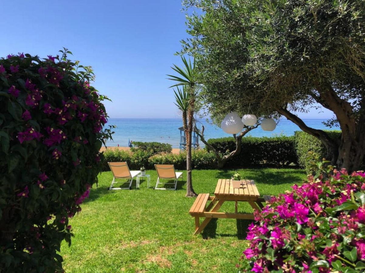 Holiday home Aqua Seafront Corfu House With Garden Glyfada (Corfu)