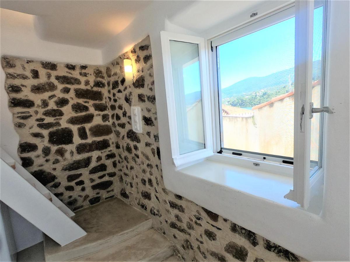 Villaki Poros House * Poros Town