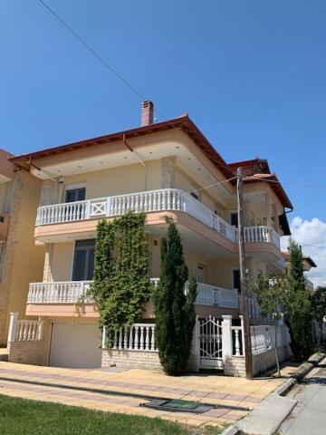 Apartment Artisti Elena Paralia Katerinis