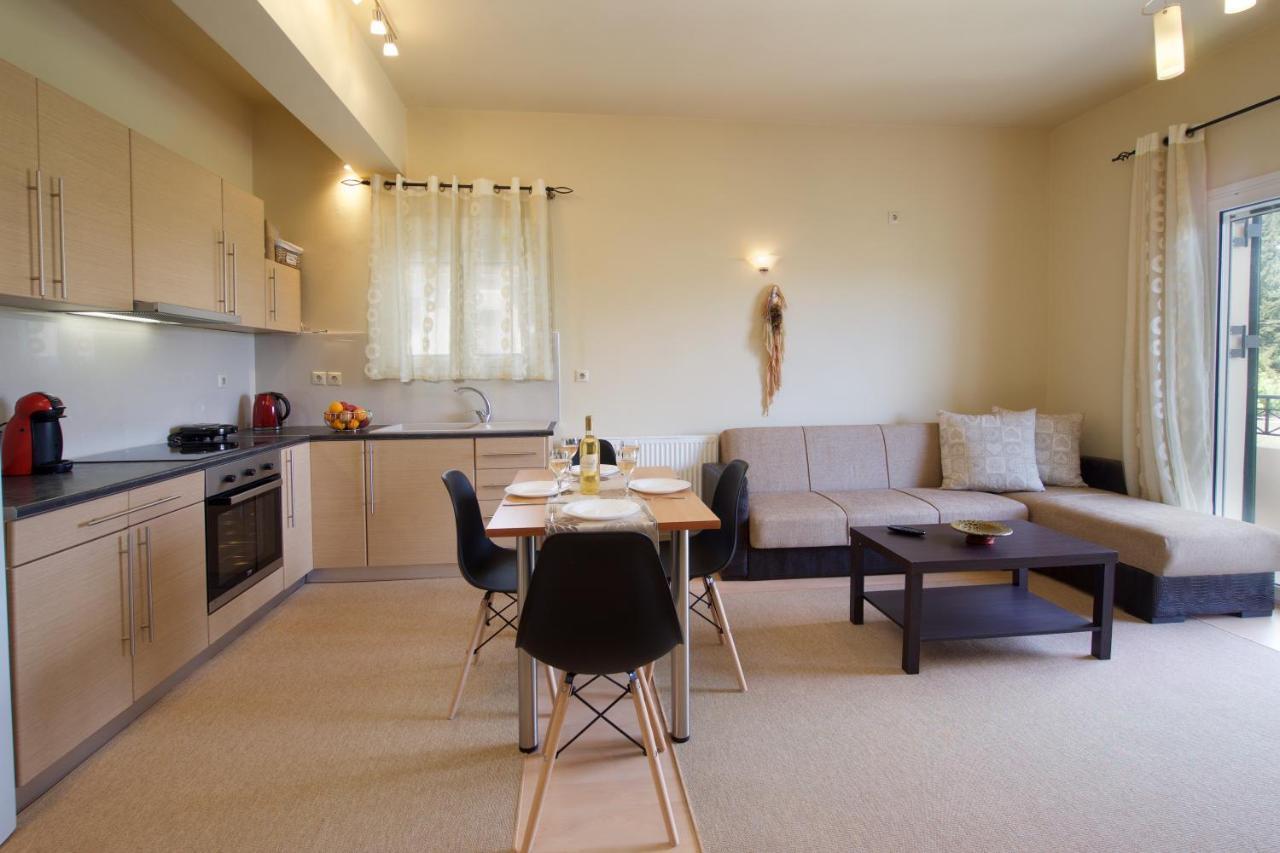Ntina's House Apartment Karavomylos